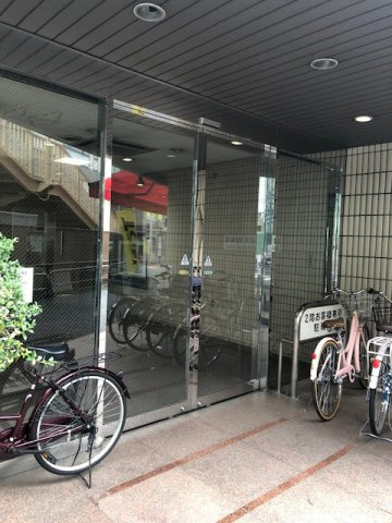 中田ビルのエントランス