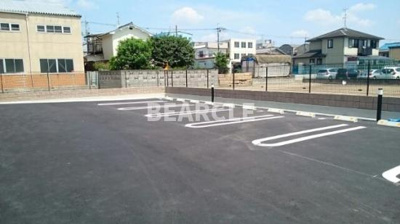 【駐車場】 | ケイトガーデン | 駐車場があるので、車を買う予定の方も安心です