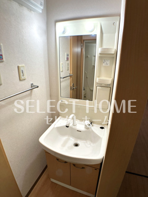 【独立洗面台】 | エルアール豊坂 | 独立洗面台、小物を置くことができて便利です
同型タイプ