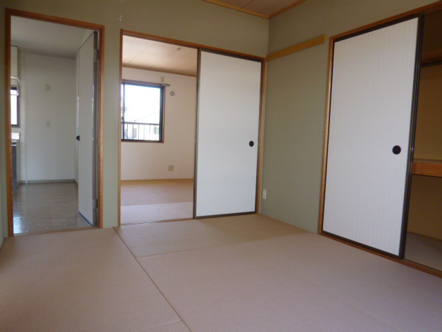 プレジール清音Ａの和室