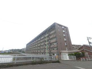 【外観】 | 東急東横線「綱島」駅徒歩11分
横浜市営地下鉄ブルーライン「新羽」駅バス10分「グリーンサラウンドシティ」停歩2分。