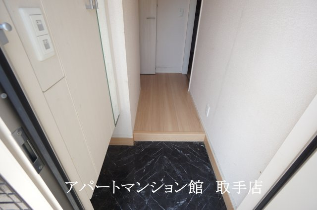 ル・ジャルダンＢの玄関