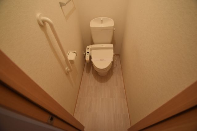 アルカディアのトイレ|広いトイレです