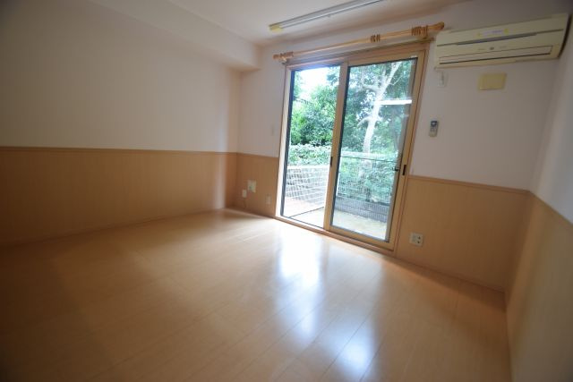 アルカディアの居間・リビング|別角度からです