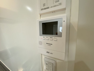 【設備】 | グラスハウス | ★TVモニター付きインターホン★