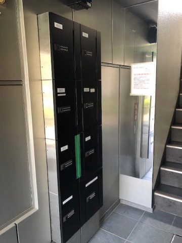 メゾン新宿のロビー