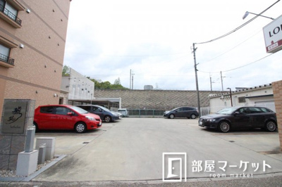 【駐車場】 | 琥珀