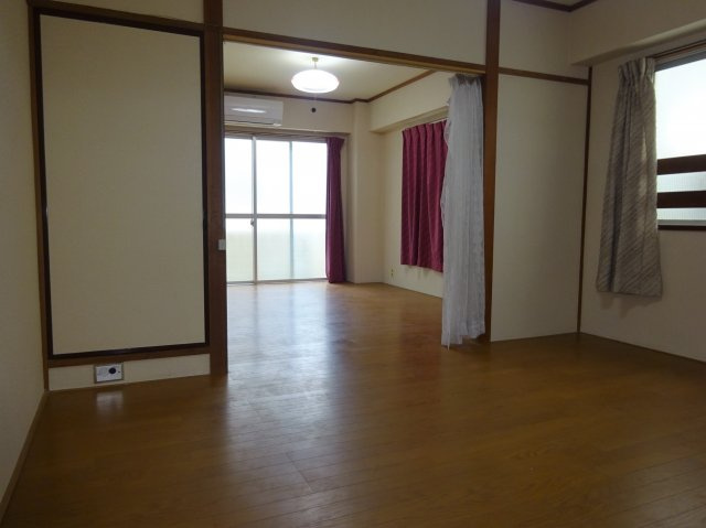 杉浦マンションの洋室