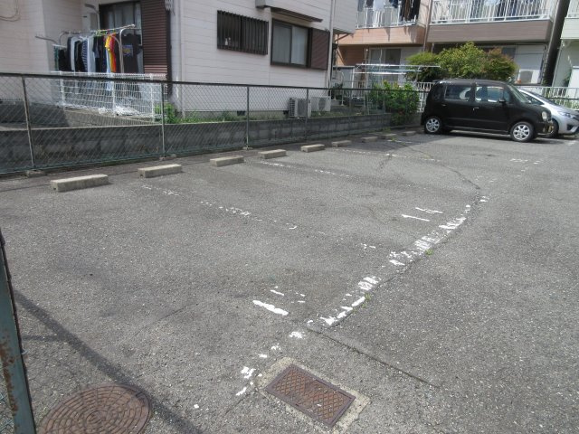 今田マンションの駐車場