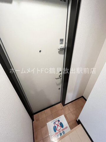 フジパレス城東諏訪Ⅵ番館の玄関