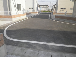 【前面道路含む現地写真】 | 前面道路含む現地写真です