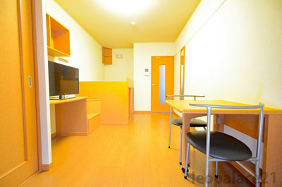 【居間・リビング】 | レオパレスアクアブルー青谷