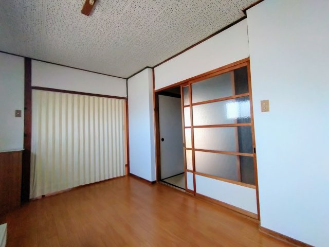 第二南方マンションの居間・リビング