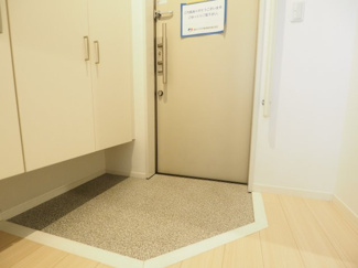 【玄関】 | ラシーヌ中野島