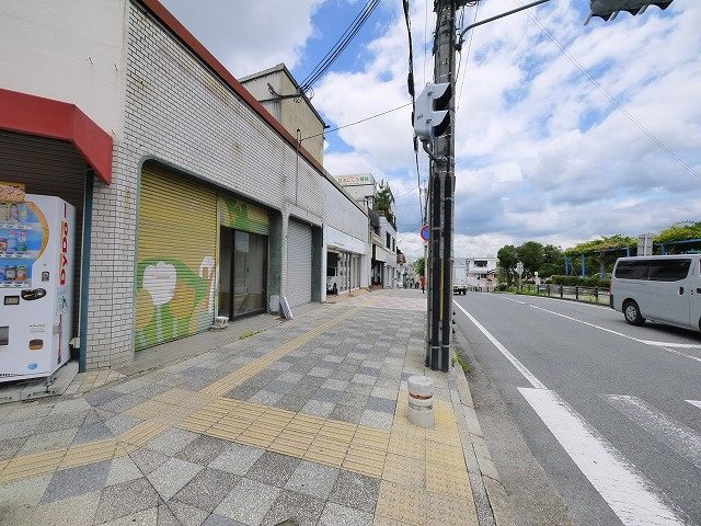 おかげビルの周辺