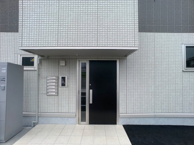 【エントランス】 | ピース