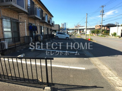 【駐車場】 | ハイツひまわり | 駐車場に車を止められます