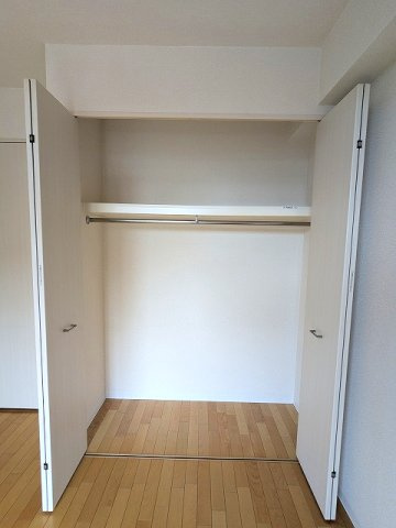 ParkCube浅草田原町の設備|6.1帖洋室のクローゼットです