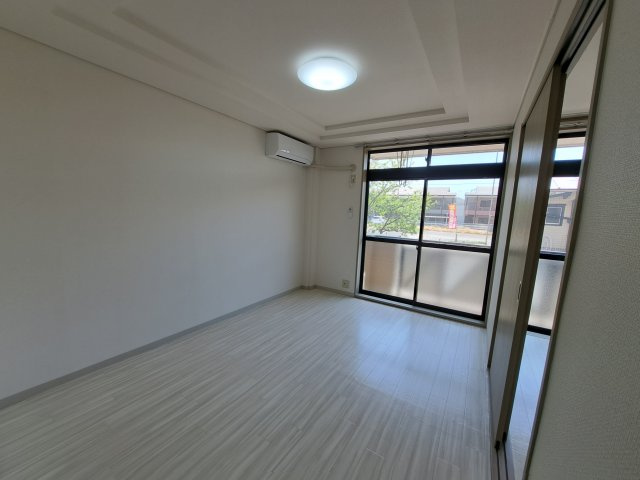 グリーンピアの洋室