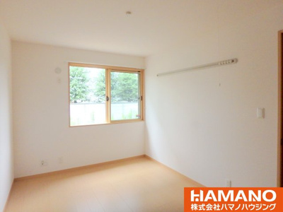 【寝室】 | ロイヤルコート | ゆったり過ごせるリビングです