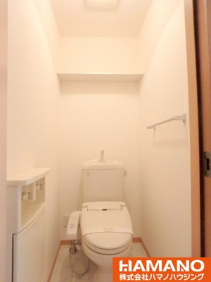 【トイレ】 | ロイヤルコート | コンパクトで使いやすいトイレです