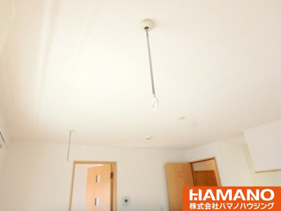 【設備】 | ロイヤルコート | 室内物干し付き