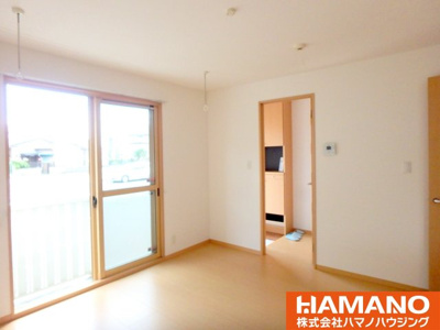 【居間・リビング】 | ロイヤルコート | 使いやすいリビングです