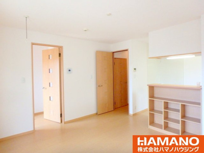 【居間・リビング】 | ロイヤルコート | 使いやすいリビングです