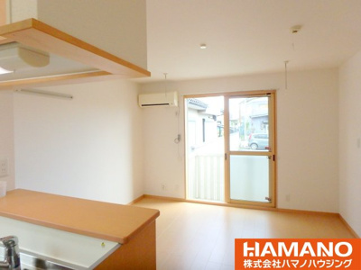 【内装】 | ロイヤルコート | 明るい室内です