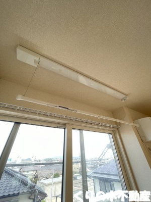 【設備】 | D-room南鳥生 | 室内物干し