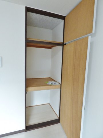 【収納】 | ＹＫビル | 居室の収納は２段の押入＋天袋！