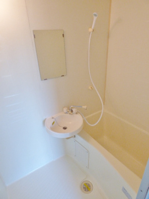 【浴室】 | ＹＫ第２ビル | 浴室には鏡もついています！