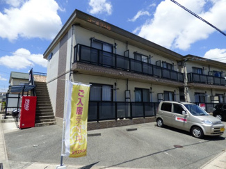 【外観】 | 防音性の高い鉄筋コンクリートの2階建です。