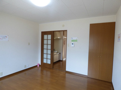 【居間・リビング】 | コーポラス６ | ※掲載画像は同タイプの室内画像のためイメージとしてご参照ください。