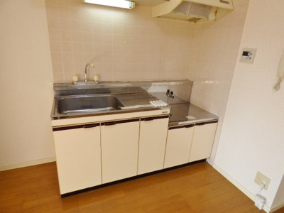 【キッチン】 | メゾン常盤 | 上下収納付きでキッチン周りすっきり♪