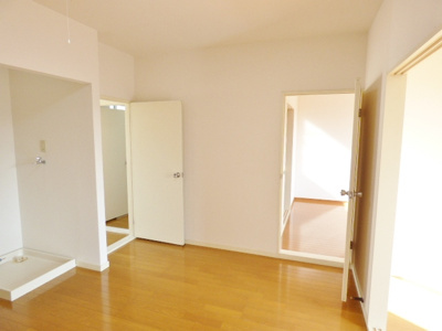 【内装】 | メゾン常盤 | 居室振分タイプなので家族のプライベート空間を確保。ルームシェアにも。