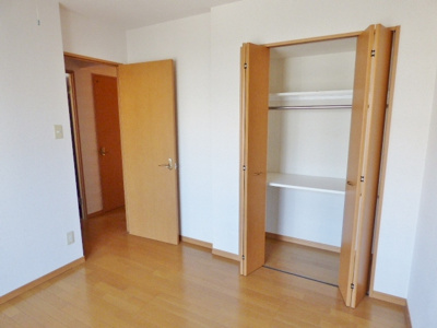 【収納】 | Ｙ・Ｉ壱番館 | 北側４．５帖のお部屋のクローゼット。