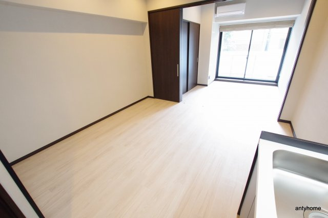 ブエナビスタ大手通　仲介手数料無料の居間・リビング