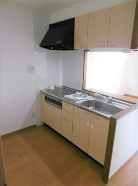 サンハイツ飯田のキッチン|お料理しやすいキッチンです