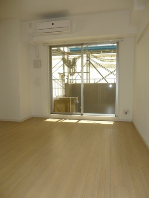 【居間・リビング】 | クオーレ靭公園