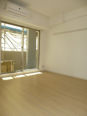 【居間・リビング】 | クオーレ靭公園