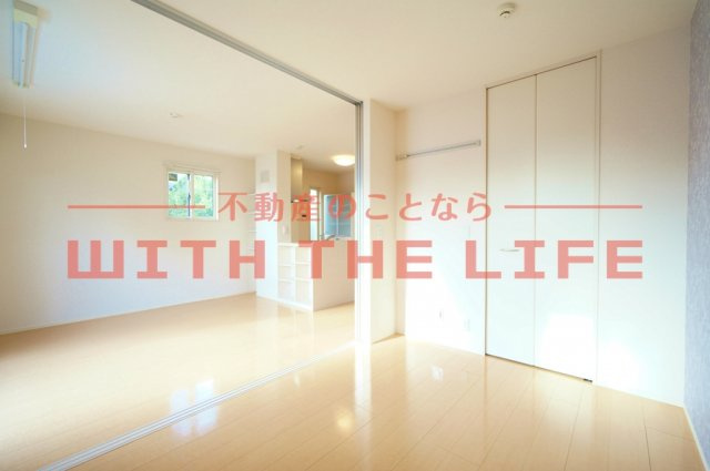 ウエストヒルズ【キャッシュバック対象物件】の洋室|きれいな洋室です