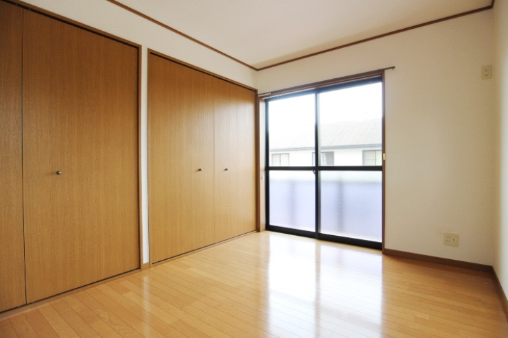 オーシャン小郡【キャッシュバック対象物件】の洋室|広々とした洋室です