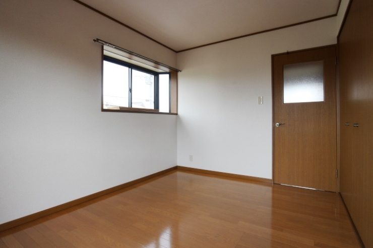 オーシャン小郡【キャッシュバック対象物件】の洋室|使い勝手のいい洋室です