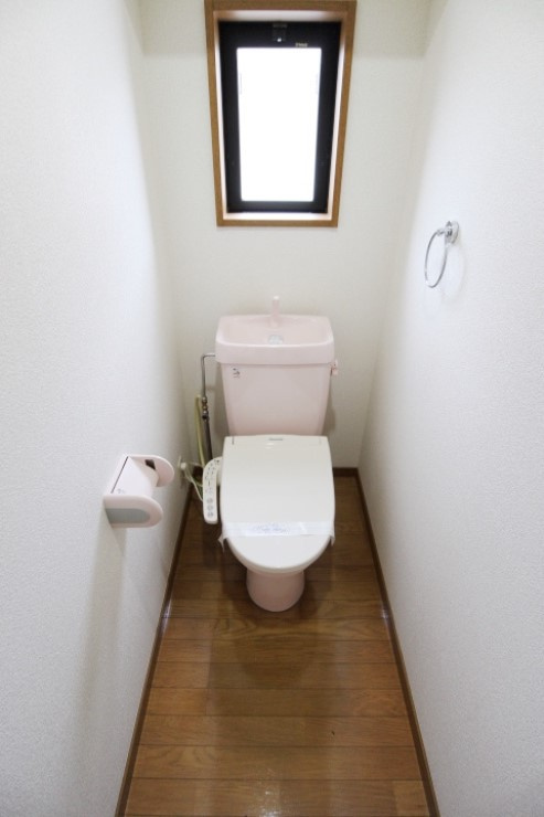 オーシャン小郡【キャッシュバック対象物件】のトイレ|シンプルで使いやすいトイレです