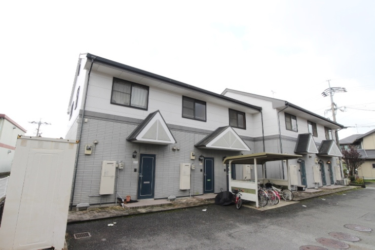 オーシャン小郡【キャッシュバック対象物件】のエントランス|建物の内部です