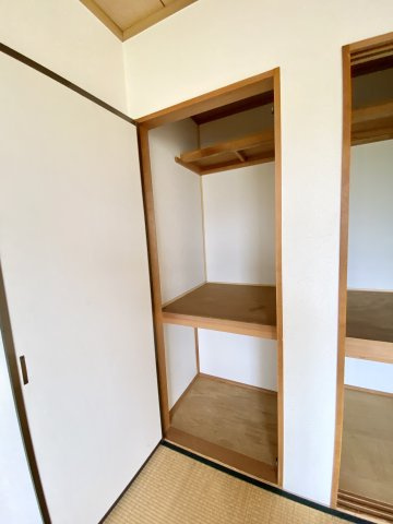 プレジール西小二里の収納