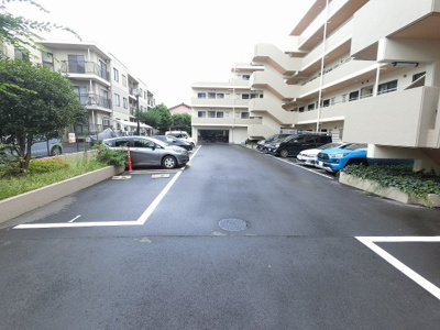 【駐車場】 | リリファ川崎ブライトクロス | 平置き駐車場