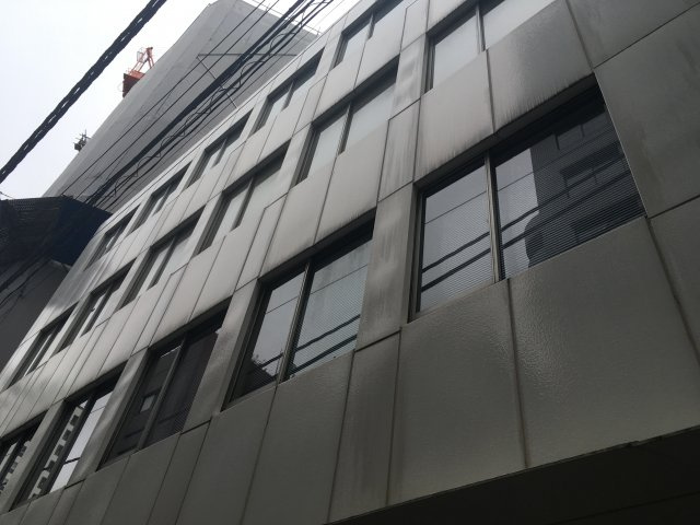 日経タイプビルの外観