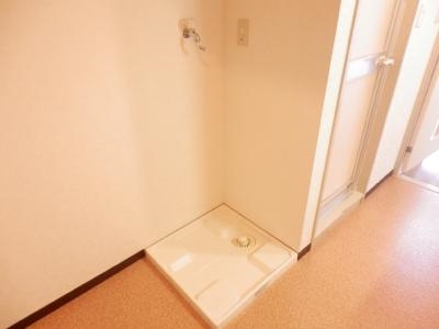 カーサ・デ・古都の洗面所|洗濯機室内設置可